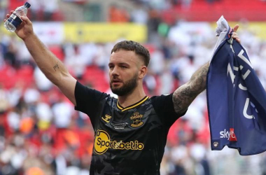 Renovación estelar: Adam Armstrong firma hasta 2027 con el Southampton