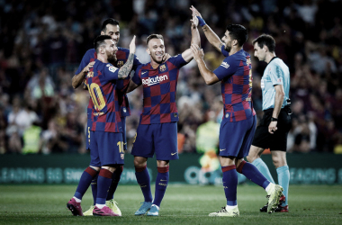 El Barça se impone al Villarreal y respira
