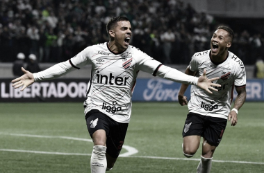 Athletico sai atrás, mas busca empate contra Palmeiras e volta à final da Libertadores após 17 anos