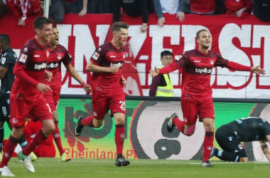 1. FC Kaiserslautern 1-0 1860 Munich: Gytkjaer own-goal gives Red Devils three important points
