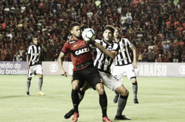 Com falha de Magrão e protestos da torcida, Botafogo vence Sport fora de casa