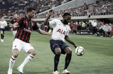 Com poucas chances, Tottenham aproveita descuido do Milan e garante vitória na Champions Cup