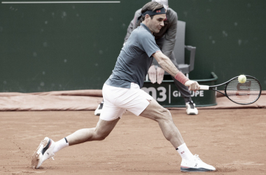 Federer cae en su regreso