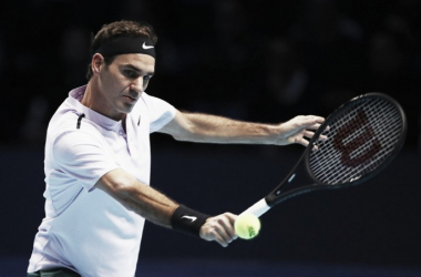 Federer supera con nota un debut "trampa" en Londres