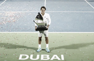 Federer supera Djokovic e conquista ATP Dubai