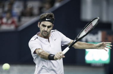 Federer remonta en busca de una nueva corona