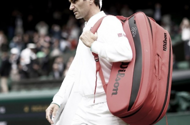 Federer volverá a operarse la rodilla