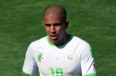 Feghouli: &quot;Es un honor vestir esta camiseta&quot;