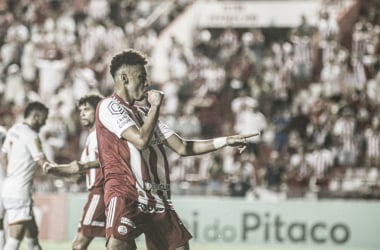 Em jogo de sete gols, Náutico vence Tombense e ainda sonha com permanência na Série B