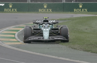 Alonso lidera los segundos libres en Australia marcados por
la lluvia