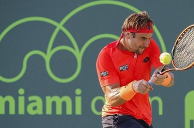 Ferrer hunde a Simon en un dantesco partido