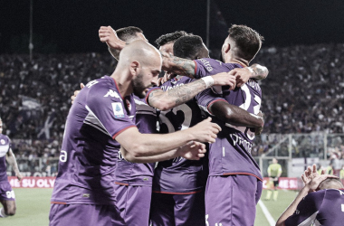 Fiorentina bate Juventus e garante retorno às competições europeias