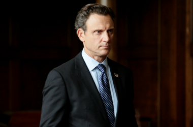 Scandal: &quot;Heavy Is The Head&quot; Review