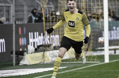 Euforia de Meunier tras anotar sus dos primeros goles con el Borussia Dortmund / Fuente: BVB