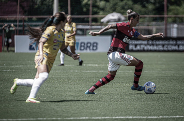 Mesmo com pênalti não marcado, Flamengo elimina Esmac e avança para as semifinais da Supercopa Feminina