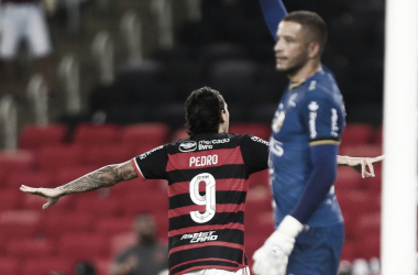 Flamengo vence Amazonas com retorno de Gabigol, atuação burocrática e vaias no Maracanã