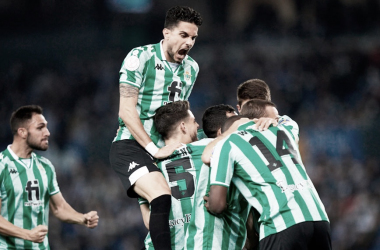 A la heroica y tirando de fe: el Real Betis está en la final de Copa