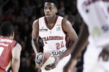 NBA, Phil Jackson soddisfatto di Frank Ntilikina. Il nodo Noah