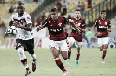 Após eliminação precoce na Libertadores, Flamengo tenta reconquistar confiança contra Atlético-GO