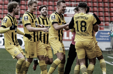 Borussia Dortmund atropela no segundo tempo e goleia Freiburg na Bundesliga