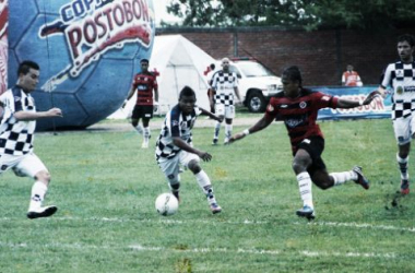 Un penalti y un autogol, lo único rescatable de un somnífero partido