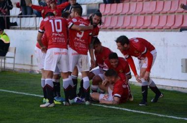 Locura, goles y tres puntos para el Nàstic