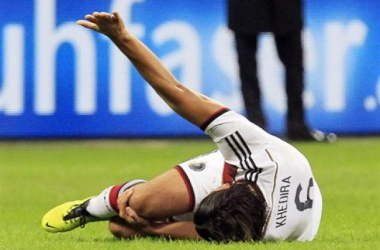 Khedira, sustituido ante Italia por un fuerte dolor en la rodilla