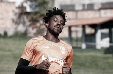 Francis mira recuperação do Coimbra no Campeonato Mineiro