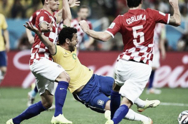 Penalti a Fred pitado por Nishimura en el Brasil - Croacia del Mundial 2014