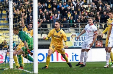 Serie B - Cade il Verona, il Frosinone conquista il primato. Benevento di rimonta, sale lo Spezia