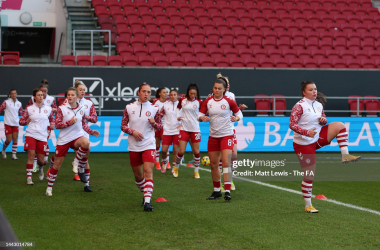 Bristol City players warm up ahead of the Barclays FA Women's Championship match between Bristol City Women and Birmingham City Women at Ashton Gate.&nbsp;(Photo by Matt Lewis - The FA/The FA via Getty Images)