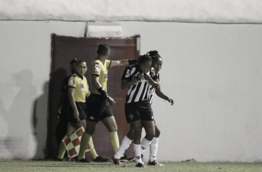 Atlético-MG vira sobre Santos e volta para G-8 do Brasileirão Feminino