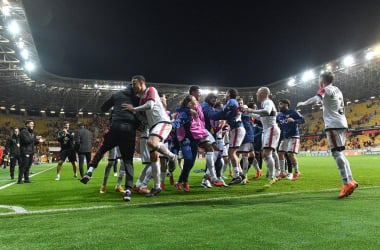 Los rayistas celebran la victoria en Bialystok / Fuente: RayoVallecano (X)