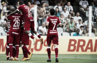 Internacional vence o Santos pela primeira vez na Vila Belmiro com dois gols de Aránguiz
