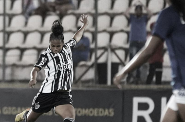 Em jogo eletrizante, Atlético-MG vence Cruzeiro e chega ao G-8 do Brasileirão Feminino