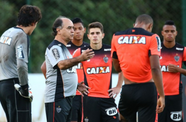 Com muitos desfalques, Marcelo Oliveira fecha treino e não revela escalação do Atlético-MG