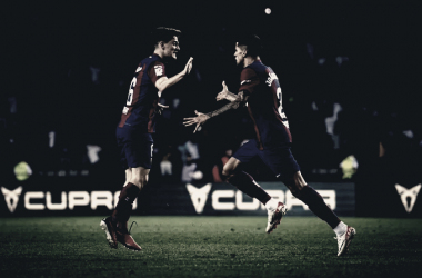 Gavi y Cancelo celebran el 3-2 ante el Celta de Vigo | @FCBarcelona_es