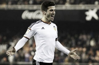 Talented young full-back Jose Gayá signs contract extension with Valencia