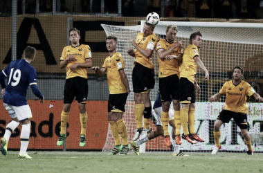 Dynamo Dresden 2-1 Everton: Hosts hold firm to defeat Everton