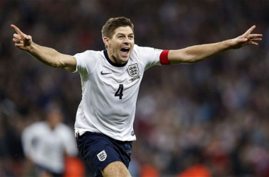 Steven Gerrard: &quot;Inglaterra debe enfrentar el miedo que le impide despegar&quot;