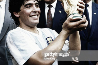 El fútbol festeja, Diego Maradona celebra sus 59 años