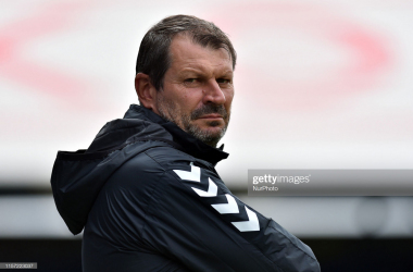 Oldham Athletic&nbsp;2-2 Ashton United: Laurent Banide's side held to a draw by lower league opposition