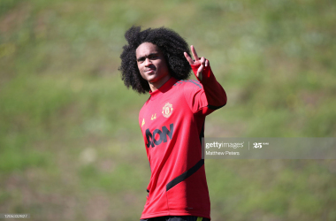 Werder Bremen sign Manchester United winger Tahith Chong on loan