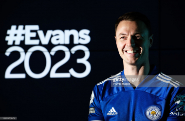 Jonny Evans signs new Leicester City contract until Summer 2023