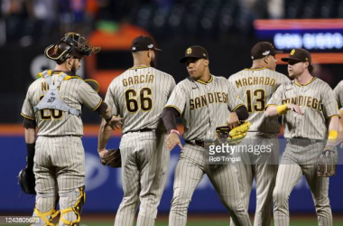 National League Wild Card Series: Padres blast four home runs, crush Mets in Game 1