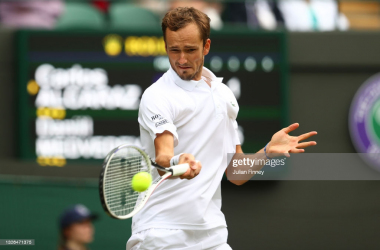 2021 Wimbledon Day 4 wrapup: Medvedev, Zverev, Federer, Berrettini cruise
