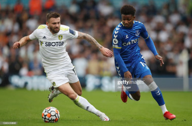 Leeds United 2-2 Everton: Raphinha stunner earns point for Leeds