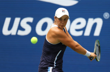 US Open: Ashleigh Barty fights past Vera Zvonareva