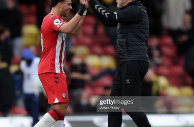 Hasenhuttl celebrates with goalscorer, Che Adams at full-time