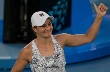 2022 Australian Open: Ashleigh Barty cruises past Amanda Anisimova